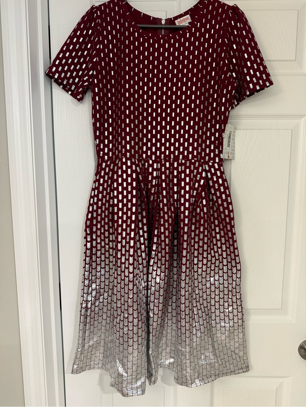 Lularoe Amelia Elegant Metallic Ombre Burgundy Midi Dress with Short Sleeves